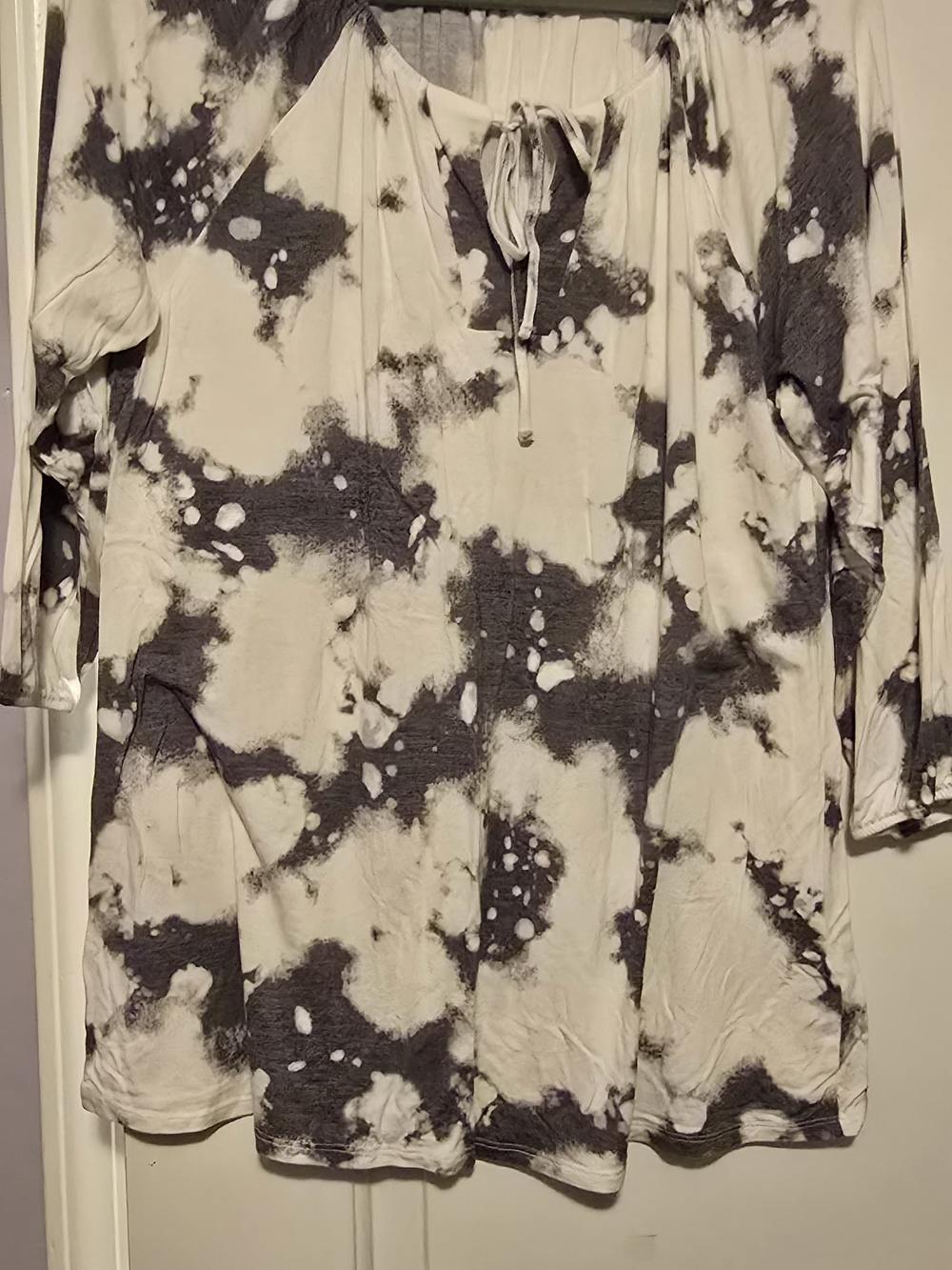 LuLaRoe Black & White Tie-Dye Scoop Neck Tunic